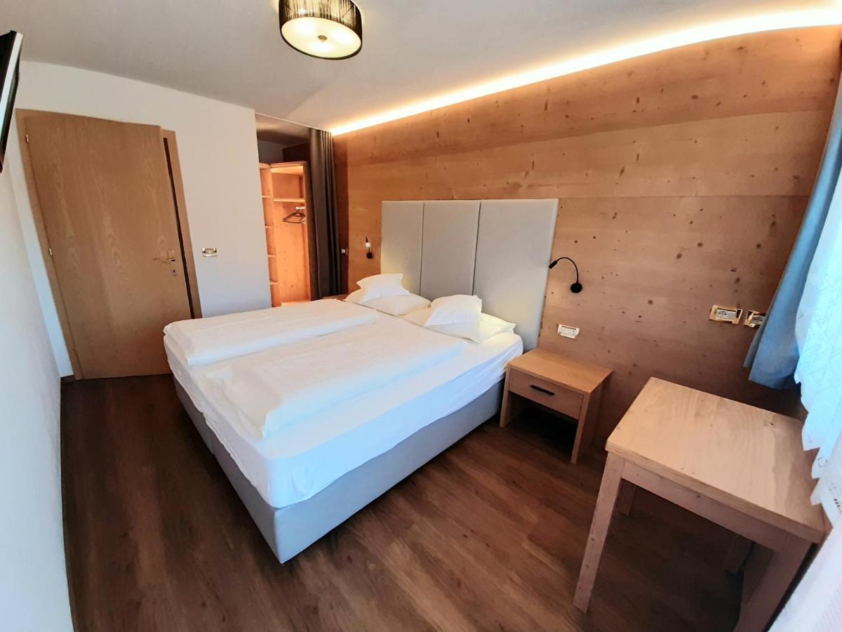 لا فيلا Apartments Lasteis المظهر الخارجي الصورة