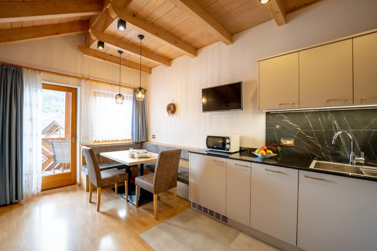 لا فيلا Apartments Lasteis المظهر الخارجي الصورة